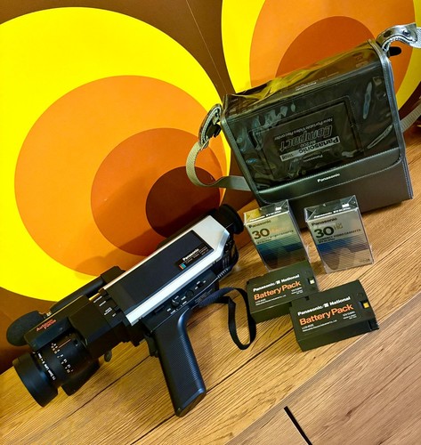 Videocamera colori vintage - a,